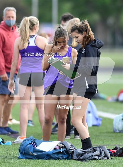 Thumbnail 3 in Williamsville East @ Hamburg photogallery.