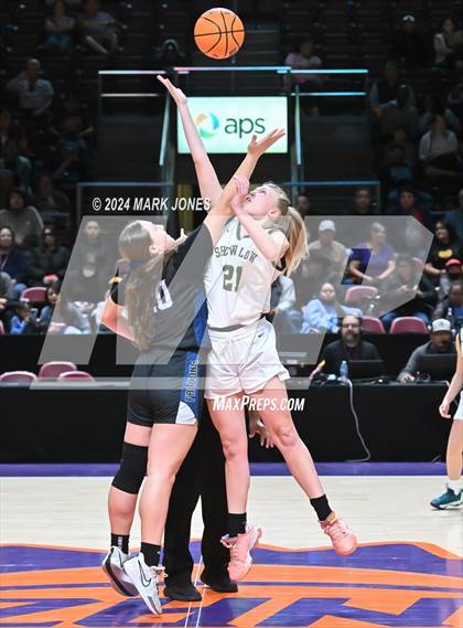 Thumbnail 2 in  Show Low vs. Fountain Hills (AIA 3A Quarterfinal) photogallery.