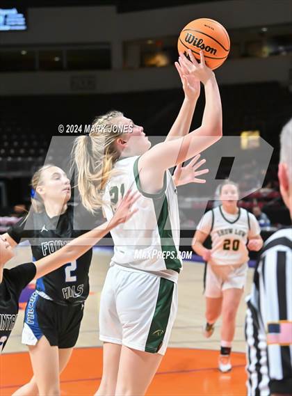 Thumbnail 2 in  Show Low vs. Fountain Hills (AIA 3A Quarterfinal) photogallery.