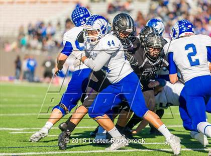 Thumbnail 3 in Weslaco East vs. Del Rio photogallery.