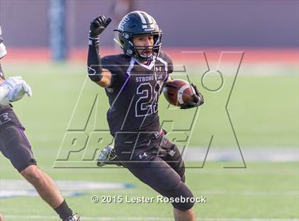 Thumbnail 2 in Weslaco East vs. Del Rio photogallery.