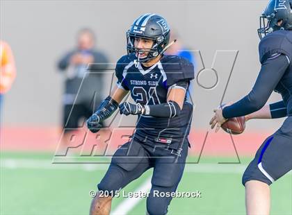 Thumbnail 3 in Weslaco East vs. Del Rio photogallery.
