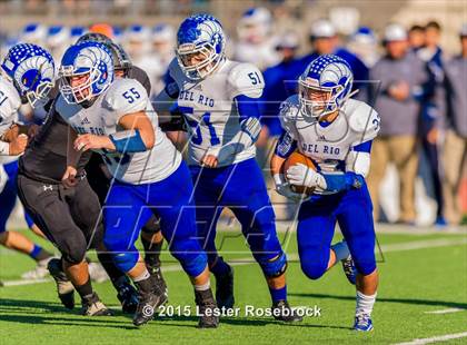 Thumbnail 2 in Weslaco East vs. Del Rio photogallery.