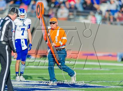 Thumbnail 2 in Weslaco East vs. Del Rio photogallery.