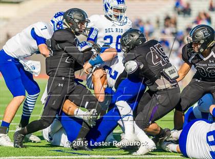 Thumbnail 2 in Weslaco East vs. Del Rio photogallery.