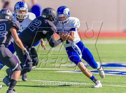 Thumbnail 2 in Weslaco East vs. Del Rio photogallery.