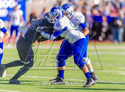 Thumbnail 3 in Weslaco East vs. Del Rio photogallery.