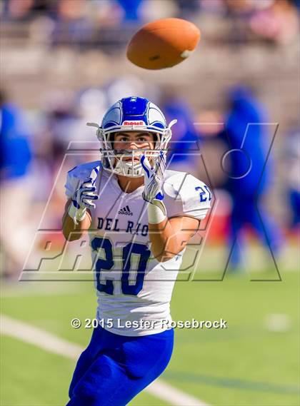 Thumbnail 2 in Weslaco East vs. Del Rio photogallery.