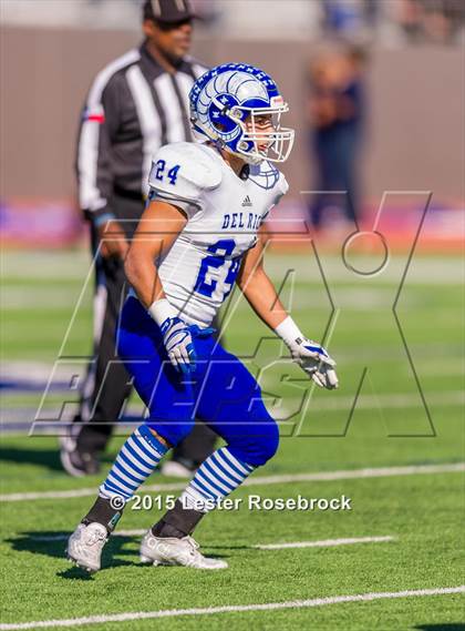 Thumbnail 2 in Weslaco East vs. Del Rio photogallery.
