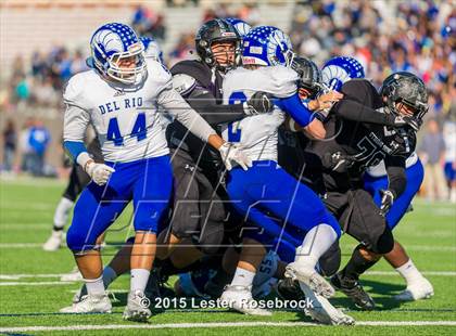 Thumbnail 2 in Weslaco East vs. Del Rio photogallery.