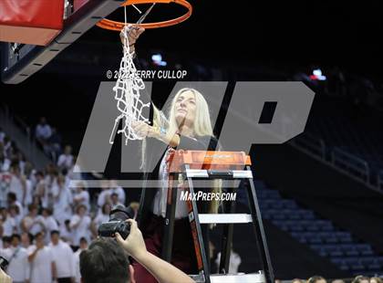 Thumbnail 3 in Fremont vs. Lone Peak (UHSAA 6A Final) photogallery.