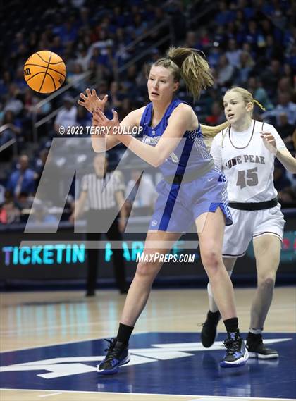 Thumbnail 2 in Fremont vs. Lone Peak (UHSAA 6A Final) photogallery.