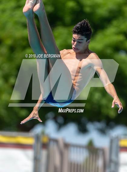 Thumbnail 1 in CIF Diving Championships photogallery.