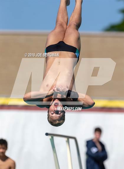 Thumbnail 1 in CIF Diving Championships photogallery.