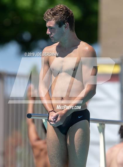 Thumbnail 1 in CIF Diving Championships photogallery.