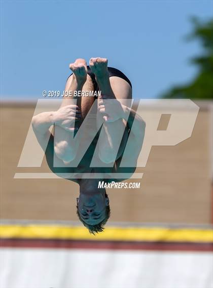 Thumbnail 1 in CIF Diving Championships photogallery.