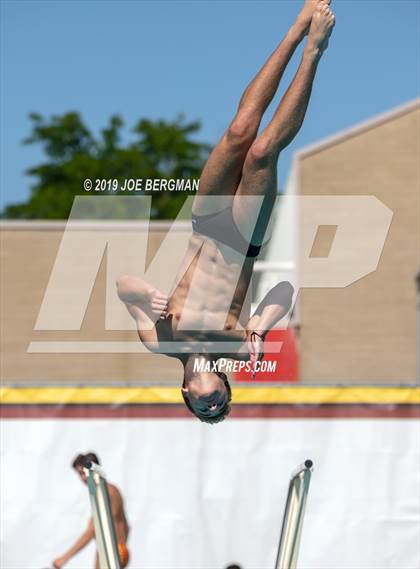 Thumbnail 1 in CIF Diving Championships photogallery.