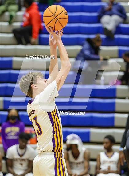 Thumbnail 3 in East Coweta vs Eagle's Landing (The Dream Challenge) photogallery.