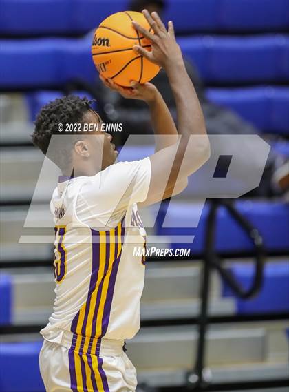 Thumbnail 2 in East Coweta vs Eagle's Landing (The Dream Challenge) photogallery.