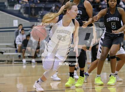 Thumbnail 2 in Edmond Santa Fe @ Edmond North photogallery.