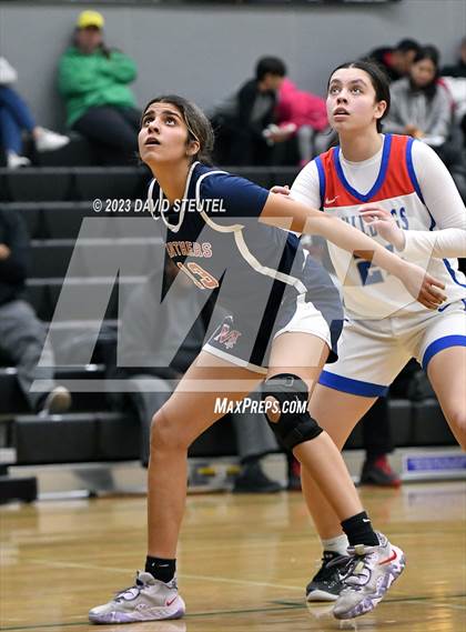 Thumbnail 3 in San Joaquin Memorial vs. Folsom (St. Mary's Stockton MLK Showcase) photogallery.