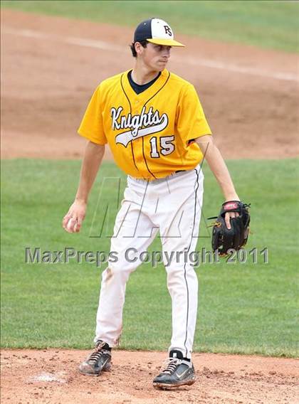 Thumbnail 1 in Levittown Division vs. Pittsford Sutherland (NYSPHSAA Class A Semifinal) photogallery.