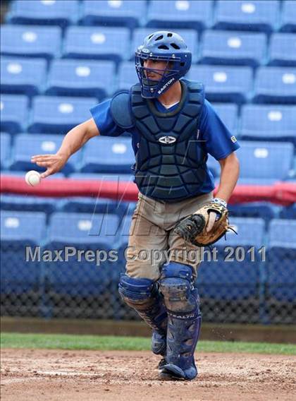 Thumbnail 2 in Levittown Division vs. Pittsford Sutherland (NYSPHSAA Class A Semifinal) photogallery.