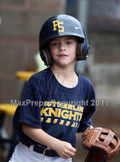 Thumbnail 3 in Levittown Division vs. Pittsford Sutherland (NYSPHSAA Class A Semifinal) photogallery.