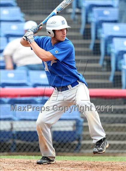 Thumbnail 1 in Levittown Division vs. Pittsford Sutherland (NYSPHSAA Class A Semifinal) photogallery.