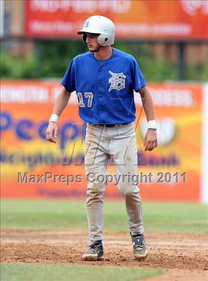 Thumbnail 3 in Levittown Division vs. Pittsford Sutherland (NYSPHSAA Class A Semifinal) photogallery.