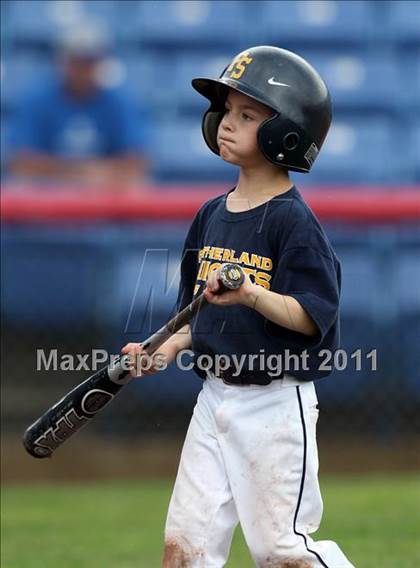 Thumbnail 2 in Levittown Division vs. Pittsford Sutherland (NYSPHSAA Class A Semifinal) photogallery.