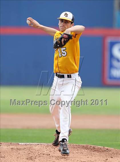 Thumbnail 2 in Levittown Division vs. Pittsford Sutherland (NYSPHSAA Class A Semifinal) photogallery.