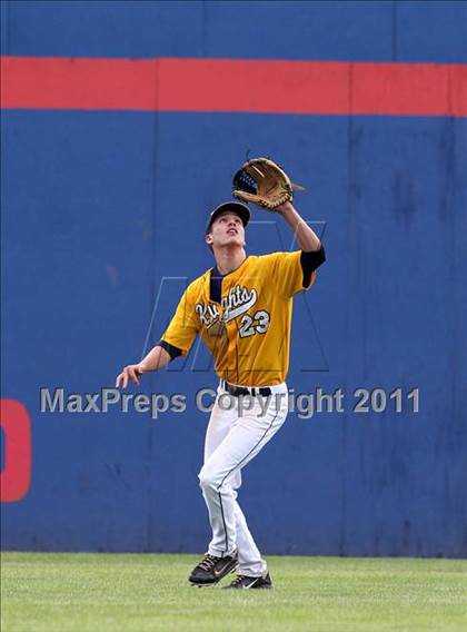 Thumbnail 1 in Levittown Division vs. Pittsford Sutherland (NYSPHSAA Class A Semifinal) photogallery.