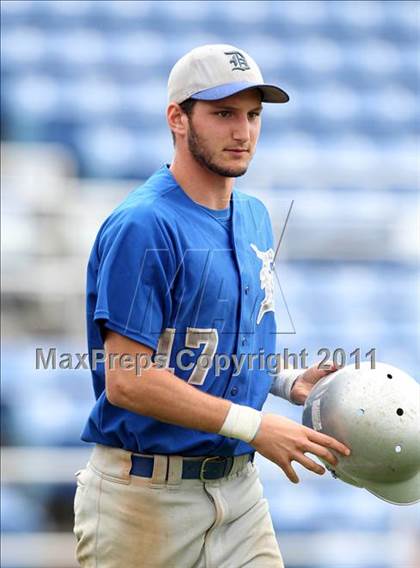 Thumbnail 3 in Levittown Division vs. Pittsford Sutherland (NYSPHSAA Class A Semifinal) photogallery.