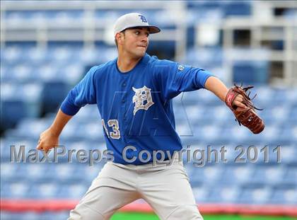 Thumbnail 2 in Levittown Division vs. Pittsford Sutherland (NYSPHSAA Class A Semifinal) photogallery.