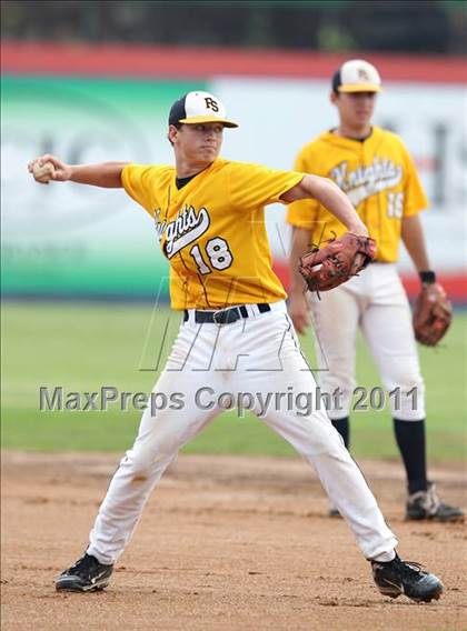 Thumbnail 1 in Levittown Division vs. Pittsford Sutherland (NYSPHSAA Class A Semifinal) photogallery.