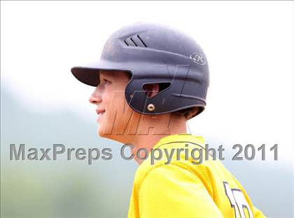 Thumbnail 3 in Levittown Division vs. Pittsford Sutherland (NYSPHSAA Class A Semifinal) photogallery.