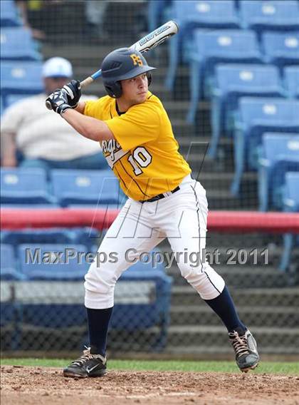 Thumbnail 1 in Levittown Division vs. Pittsford Sutherland (NYSPHSAA Class A Semifinal) photogallery.