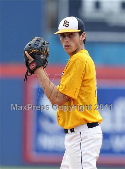 Thumbnail 3 in Levittown Division vs. Pittsford Sutherland (NYSPHSAA Class A Semifinal) photogallery.