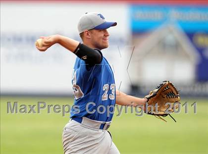Thumbnail 2 in Levittown Division vs. Pittsford Sutherland (NYSPHSAA Class A Semifinal) photogallery.