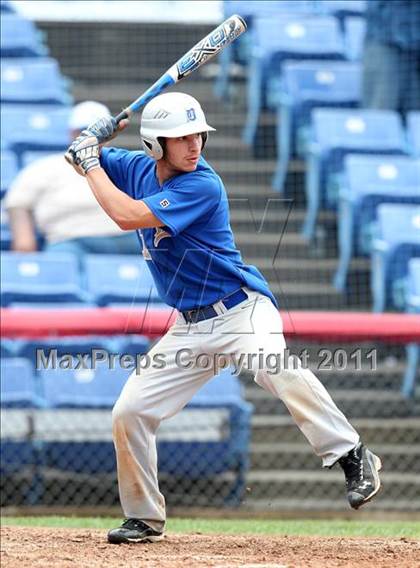 Thumbnail 2 in Levittown Division vs. Pittsford Sutherland (NYSPHSAA Class A Semifinal) photogallery.