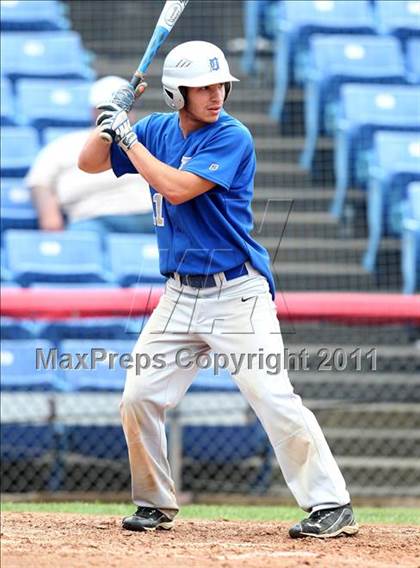 Thumbnail 3 in Levittown Division vs. Pittsford Sutherland (NYSPHSAA Class A Semifinal) photogallery.