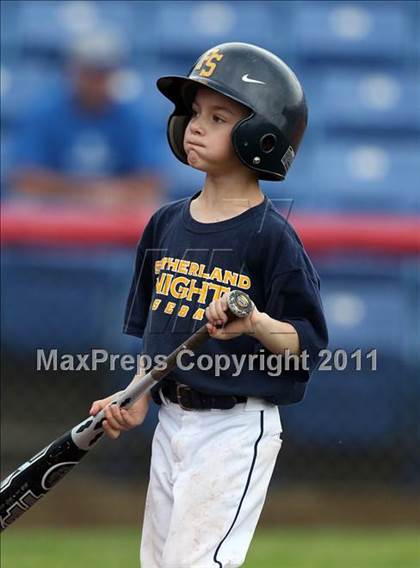 Thumbnail 3 in Levittown Division vs. Pittsford Sutherland (NYSPHSAA Class A Semifinal) photogallery.