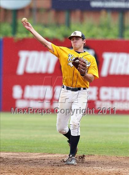 Thumbnail 1 in Levittown Division vs. Pittsford Sutherland (NYSPHSAA Class A Semifinal) photogallery.