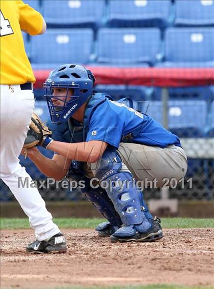 Thumbnail 1 in Levittown Division vs. Pittsford Sutherland (NYSPHSAA Class A Semifinal) photogallery.