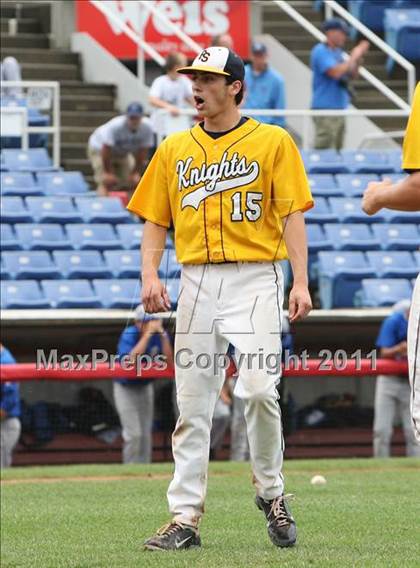 Thumbnail 1 in Levittown Division vs. Pittsford Sutherland (NYSPHSAA Class A Semifinal) photogallery.