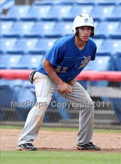 Thumbnail 1 in Levittown Division vs. Pittsford Sutherland (NYSPHSAA Class A Semifinal) photogallery.