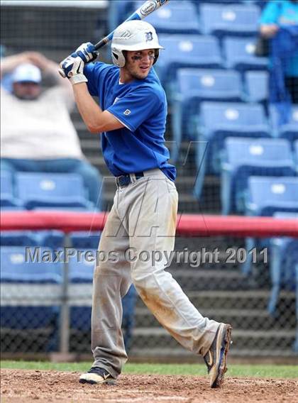 Thumbnail 1 in Levittown Division vs. Pittsford Sutherland (NYSPHSAA Class A Semifinal) photogallery.