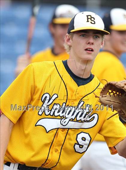 Thumbnail 2 in Levittown Division vs. Pittsford Sutherland (NYSPHSAA Class A Semifinal) photogallery.
