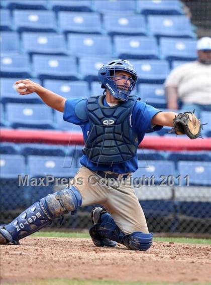 Thumbnail 3 in Levittown Division vs. Pittsford Sutherland (NYSPHSAA Class A Semifinal) photogallery.
